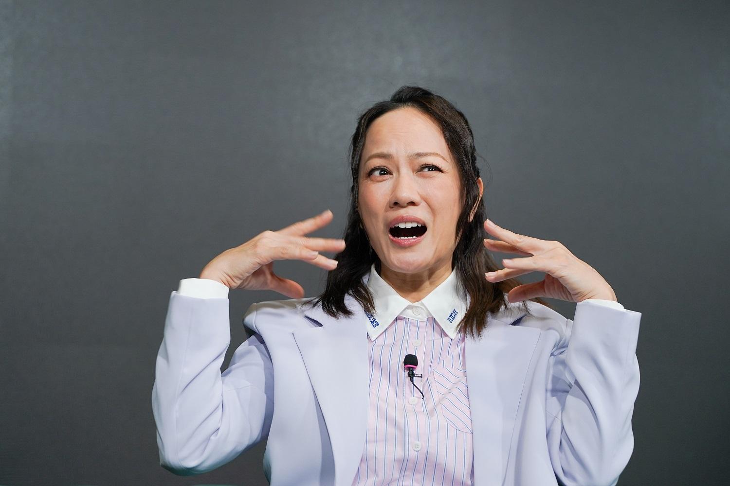 簡慕華談起與Hailey拍綜藝節目,大感興奮,七情上面。(李睿哲攝)