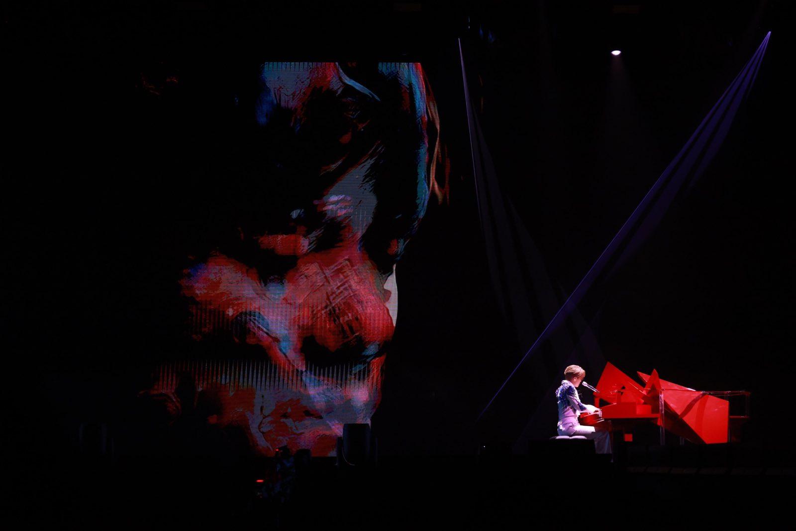 張敬軒的11場聖誕跨年騷《Revisit張敬軒演唱會》開鑼。