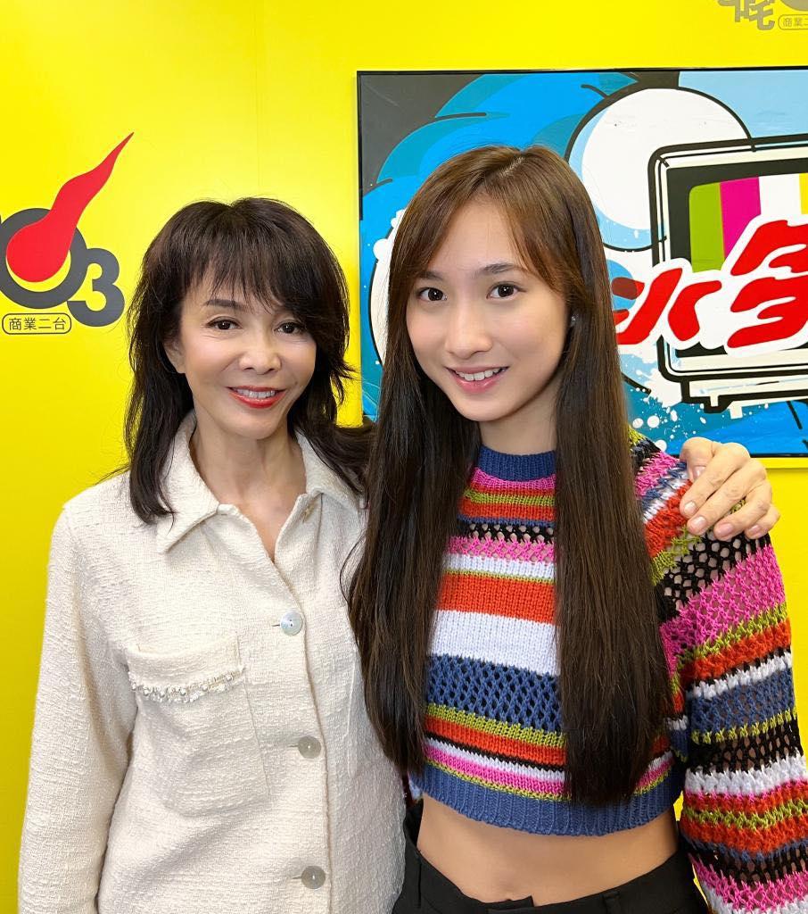 Yumi臨時頂替Anson Lo接受Do姐訪問。