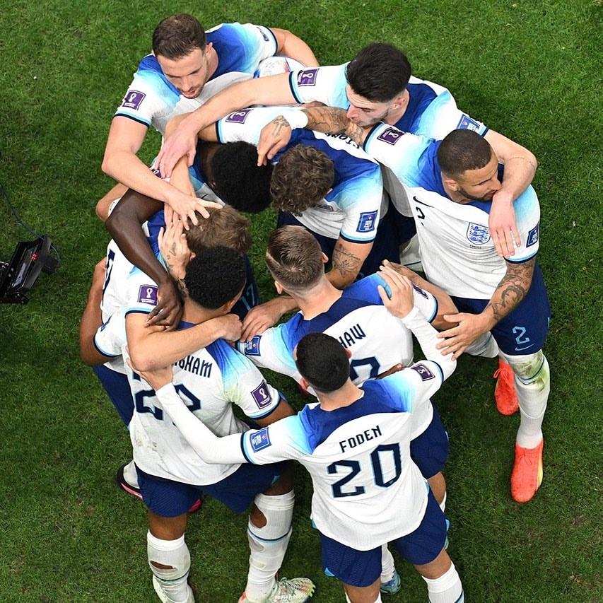 英格蘭在哈利卡尼射失12碼後,憾負法國世界盃8強出局。(美聯社)