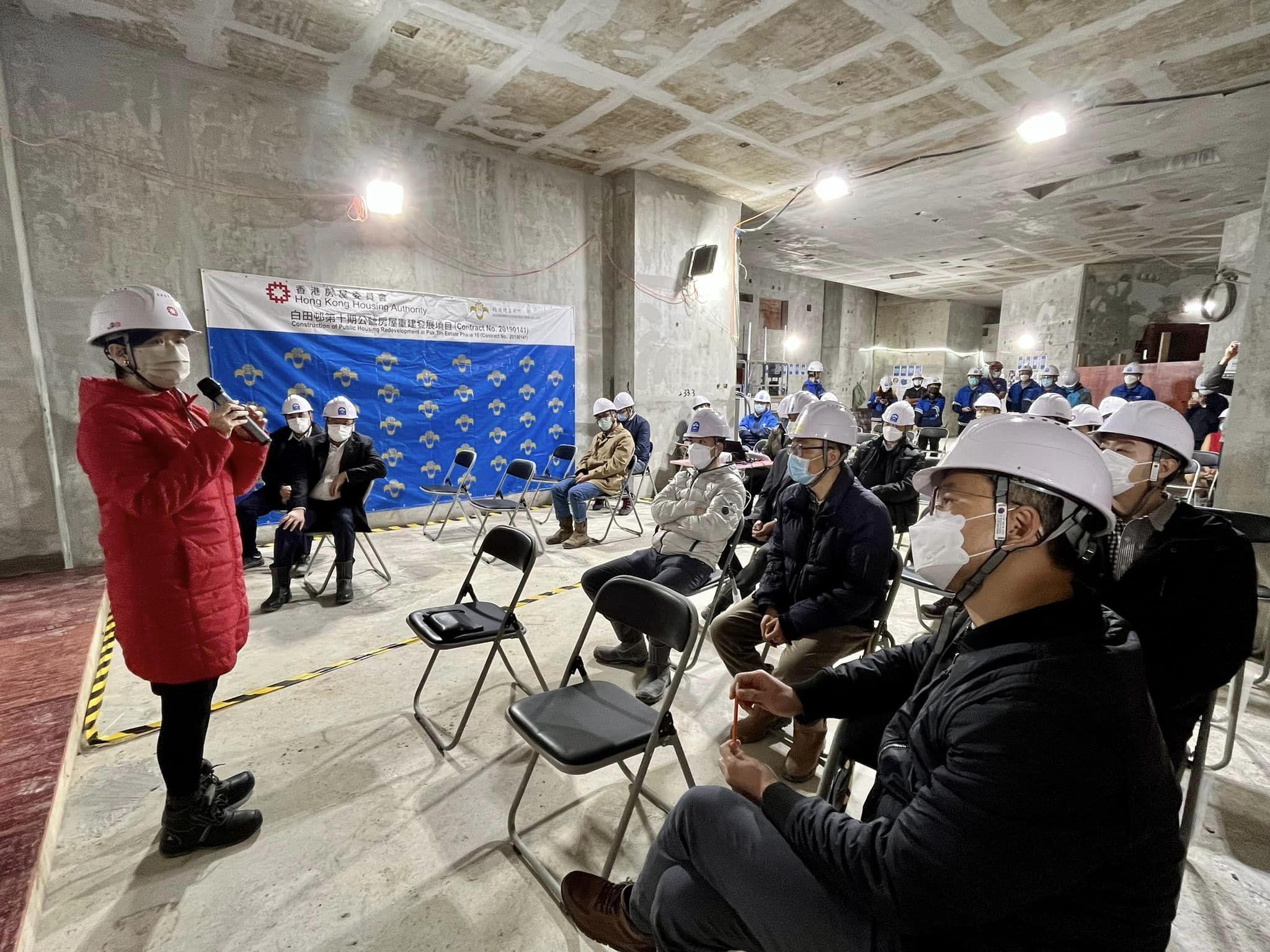 何永賢巡視「精進建築」地盤 籲利用科技提升安全度 (何永賢facebook圖片)