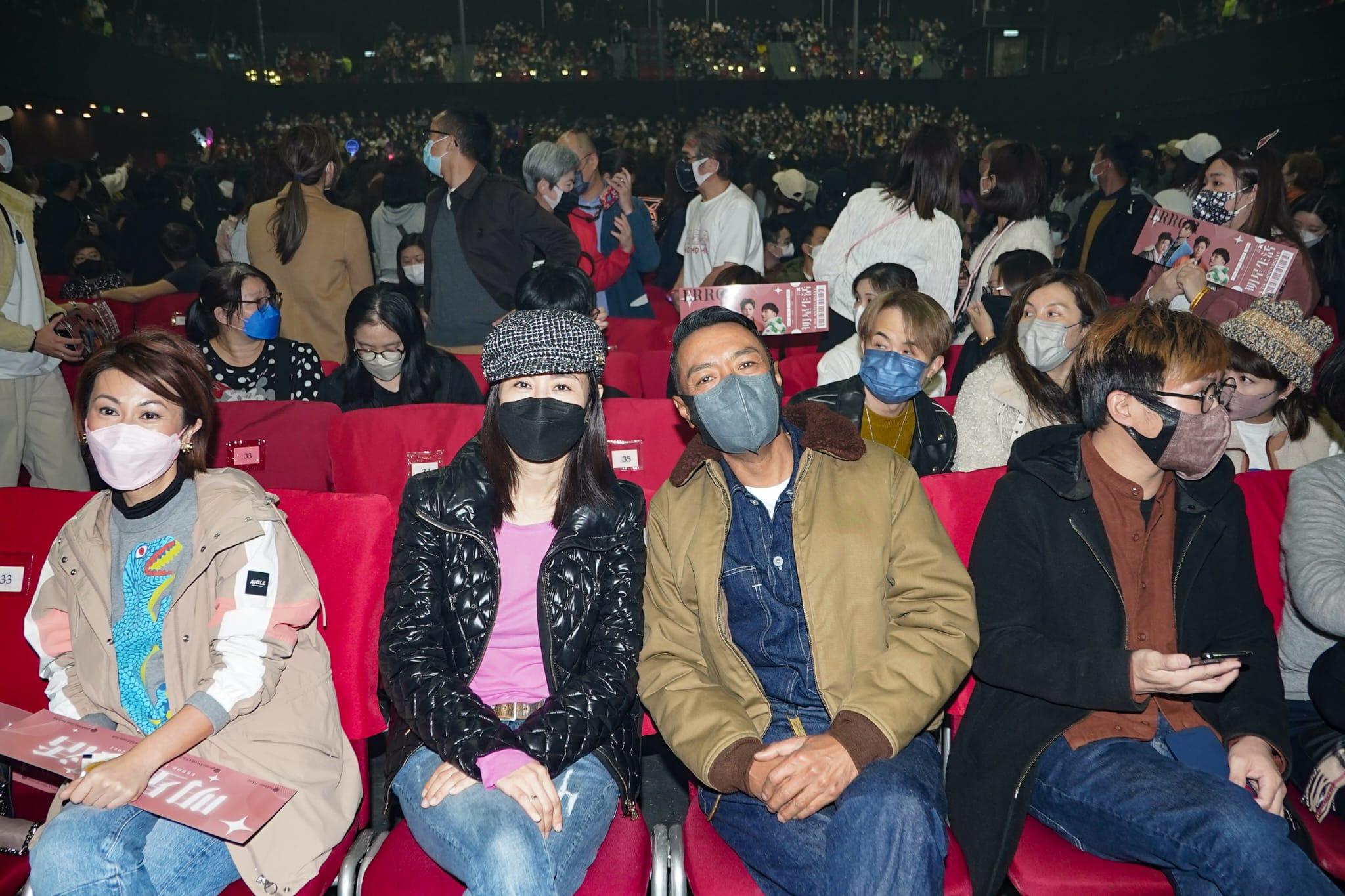 合作拍《極度俏郎君》宣萱和姜皓文亦有捧場。(李睿哲攝)