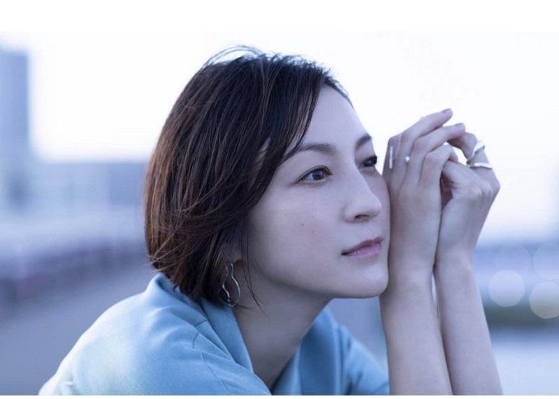 相隔22年再出寫真集 42歲廣末涼子呈現少女美