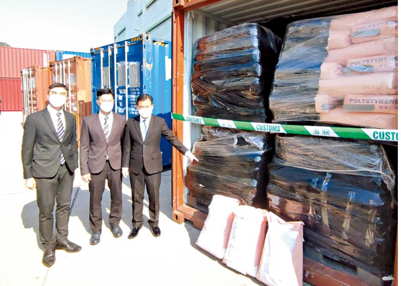 破獲今年第二大宗海路走私案 海關檢市值2億海味紅酒黑膠碟