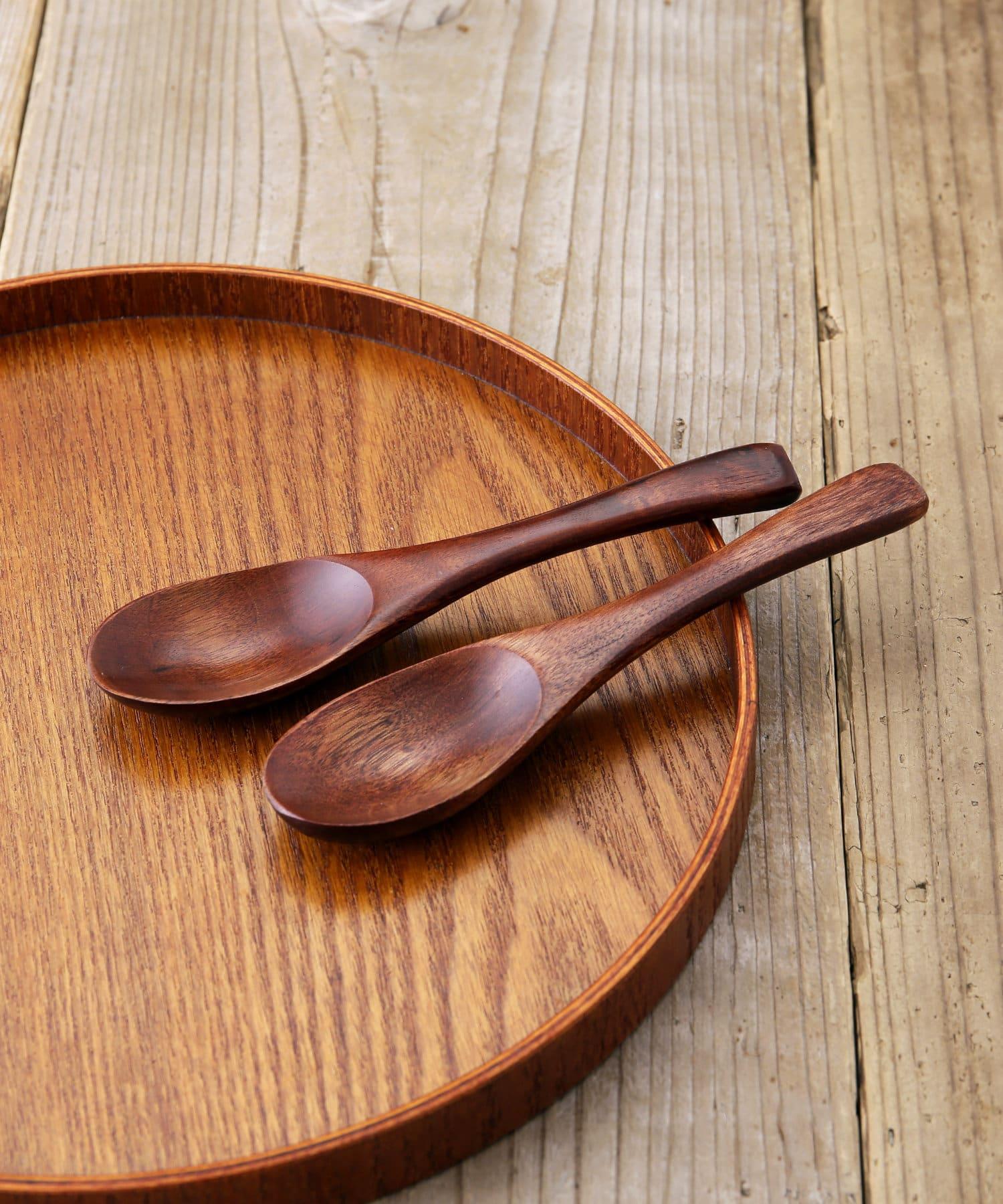 通通都平靚正,而且非常實用,由基本碗碟、平底鑊、土鍋到電磁爐都應有盡有。