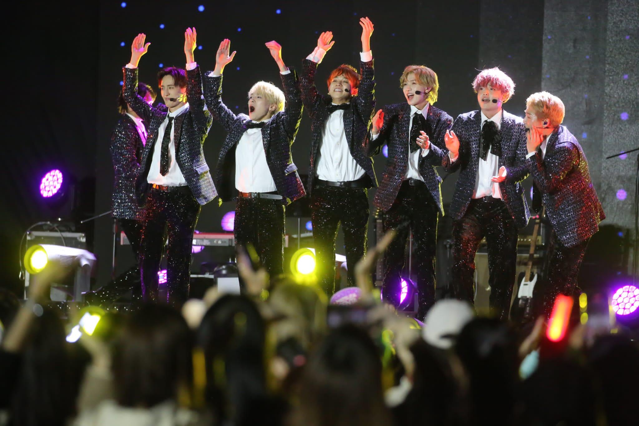 Travis Japan為中環海濱舉行的Unik Asia Festival 2022擔任表演嘉賓。