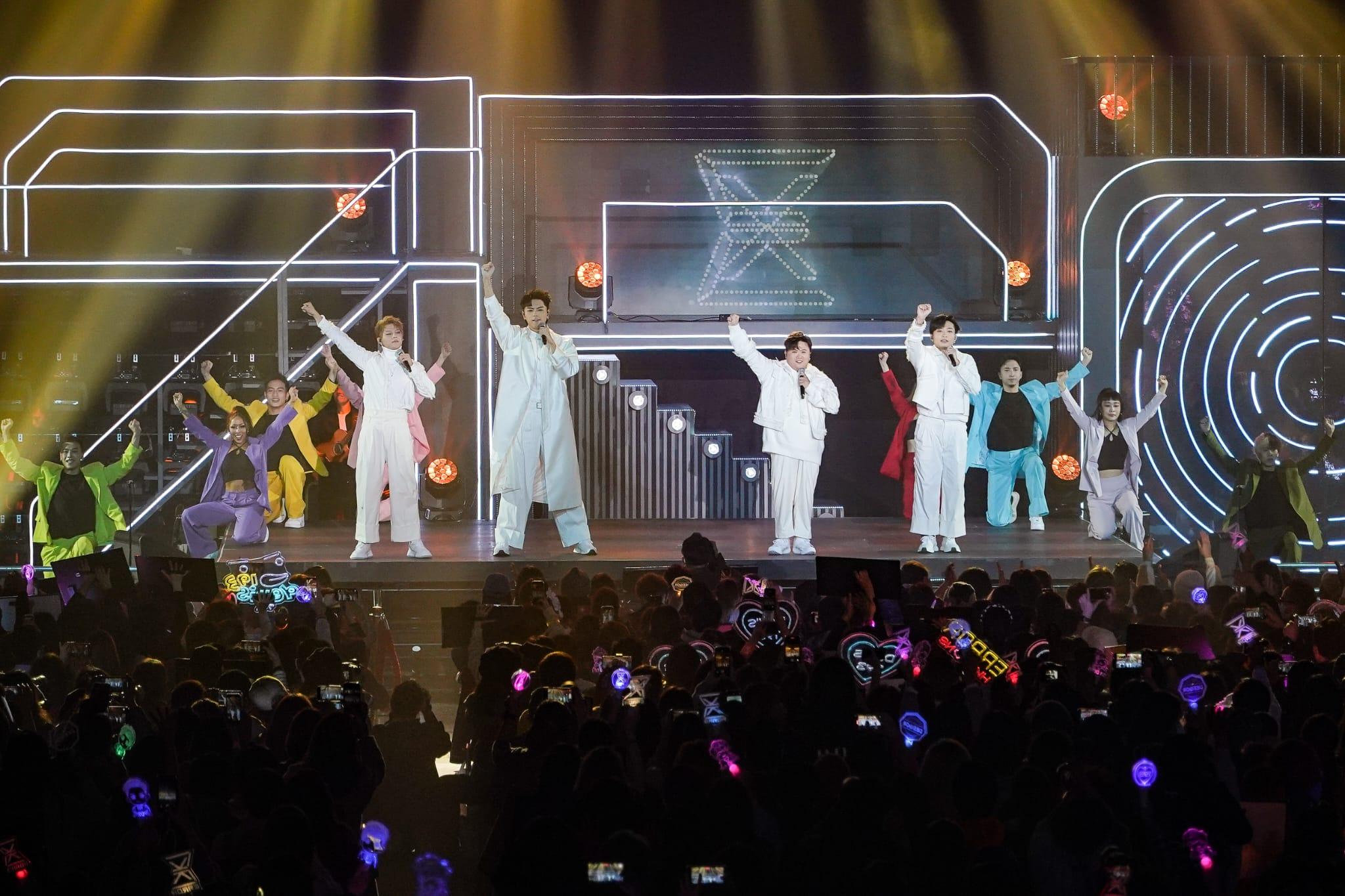 ERROR高呼delay no more為一連四場《明星生活 ERROR LIVE SHOW 2022》掀序幕。 (李睿哲攝)