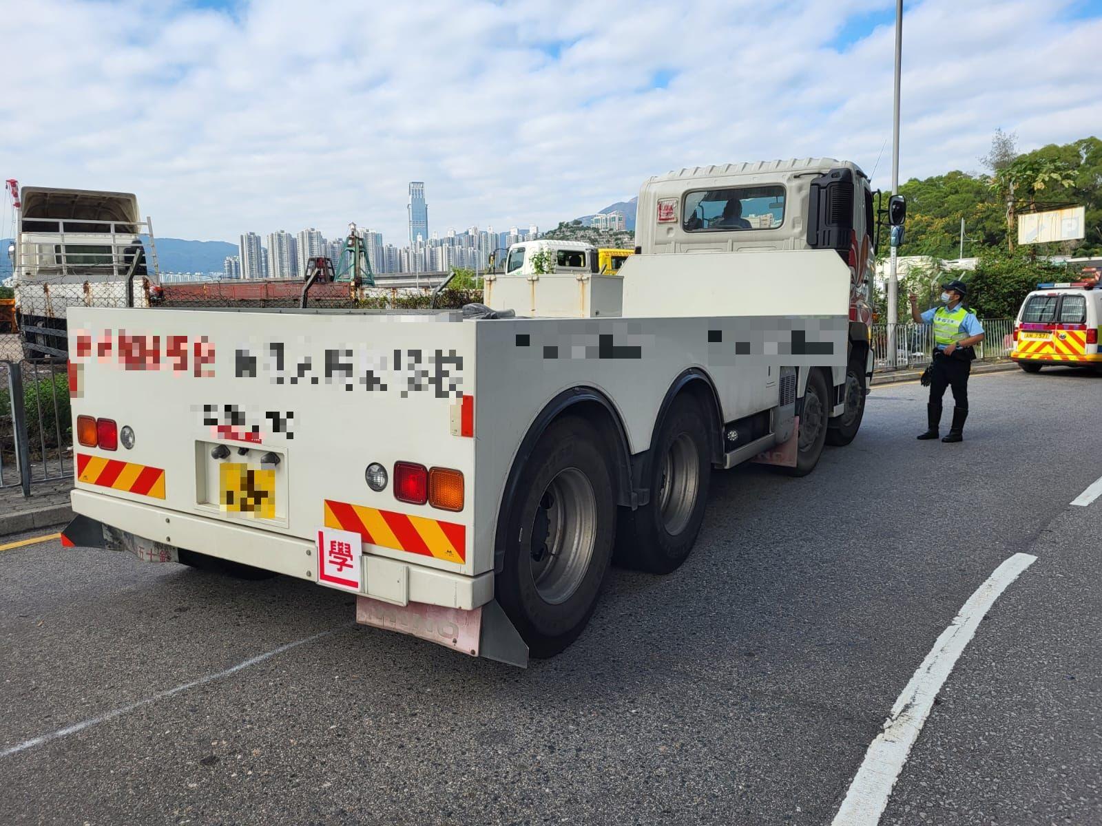 新界南總區打擊違例學車 16名教車師傅及學神收傳票