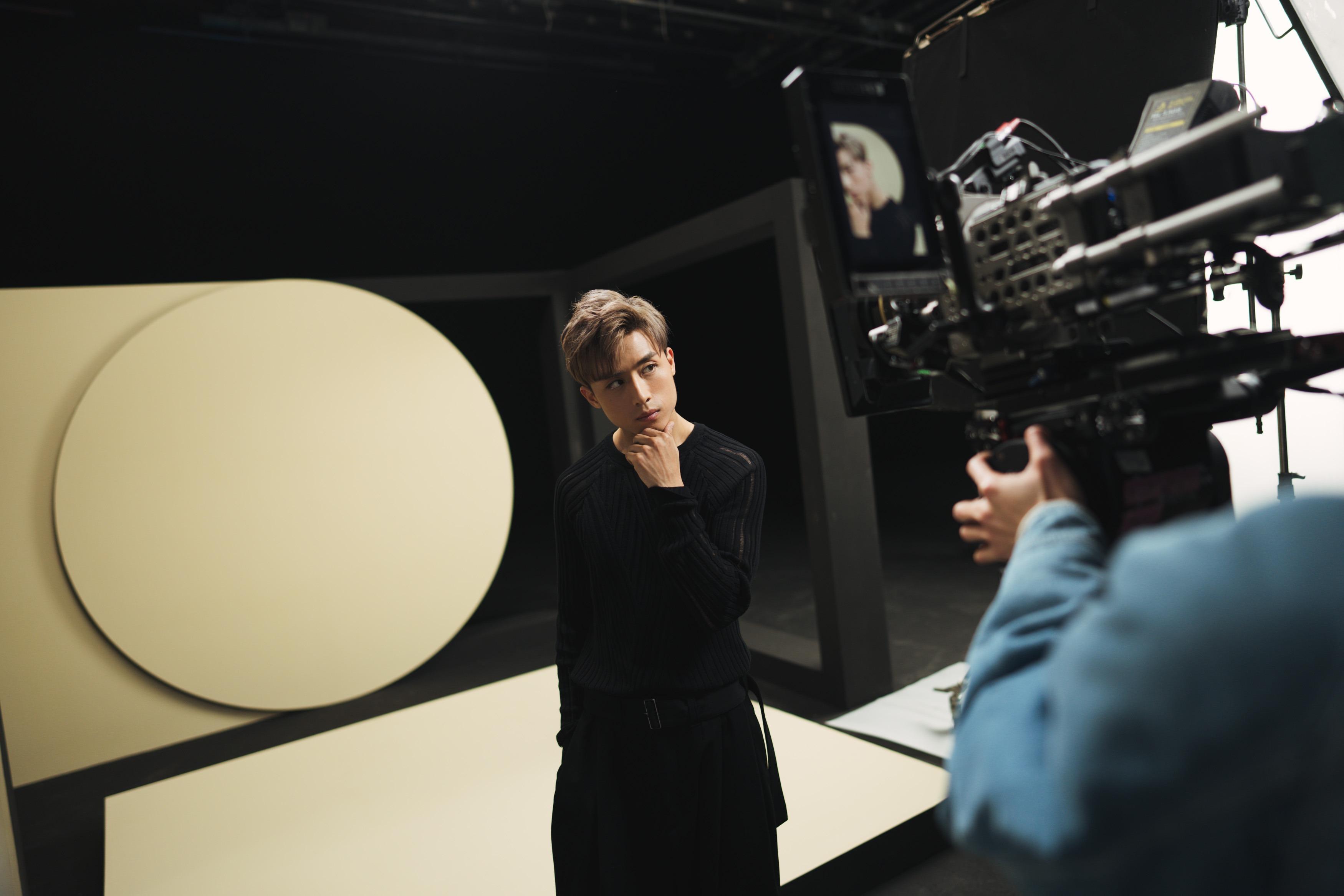 AK大讚unlimited粉底不脫妝兼持久。