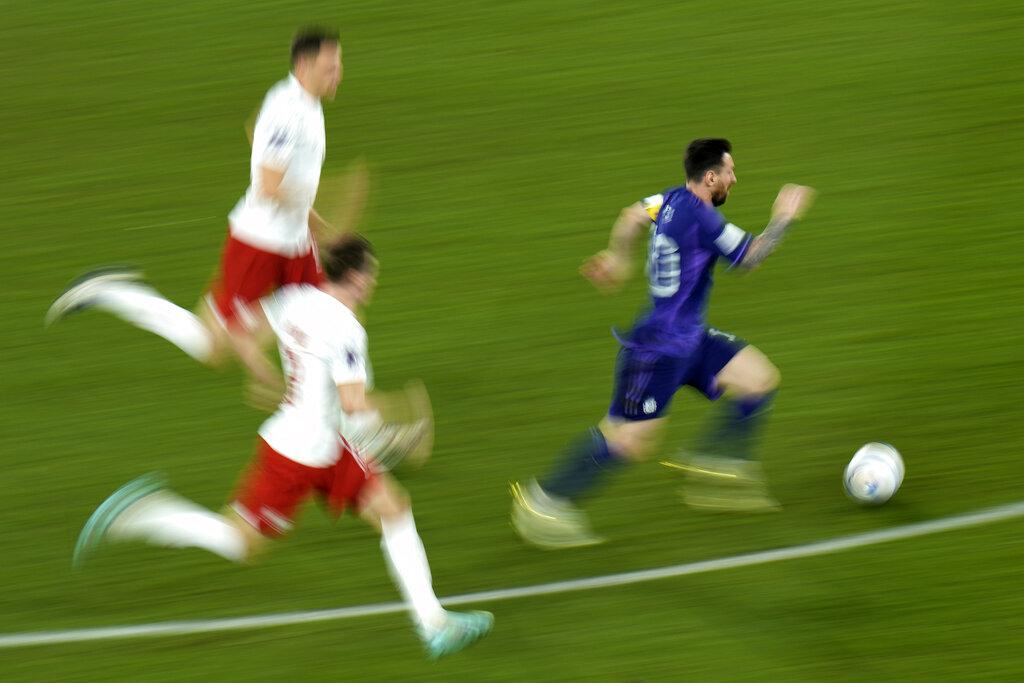 美斯的阿根廷將在16強鬥澳洲。(美聯社)