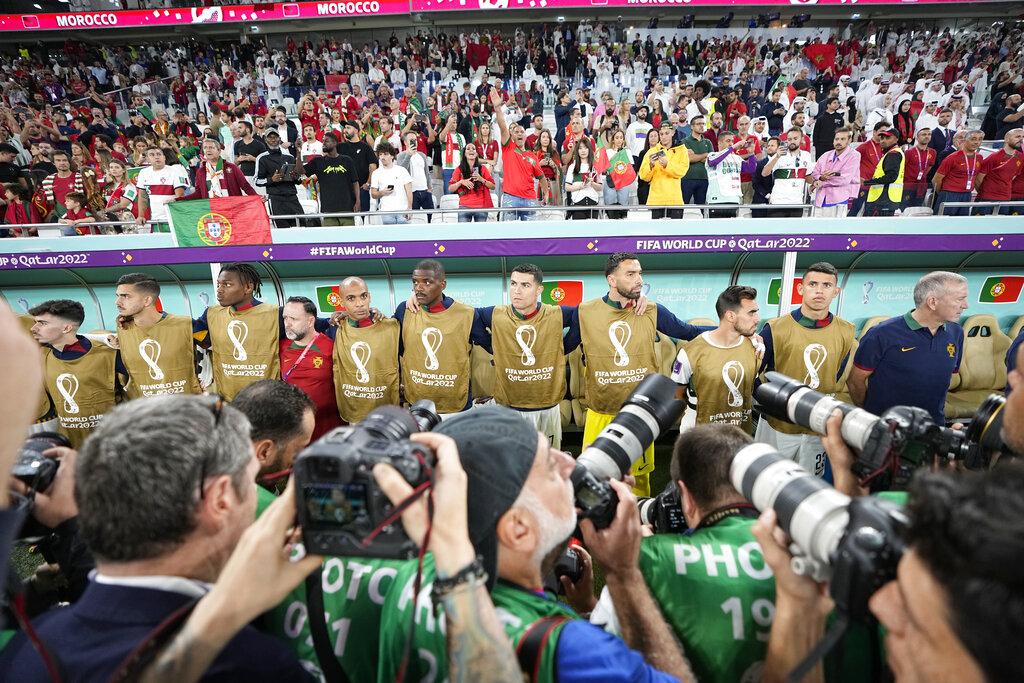 C朗拿度連續兩場先列葡萄牙後備,仍是傳媒焦點。(美聯社)