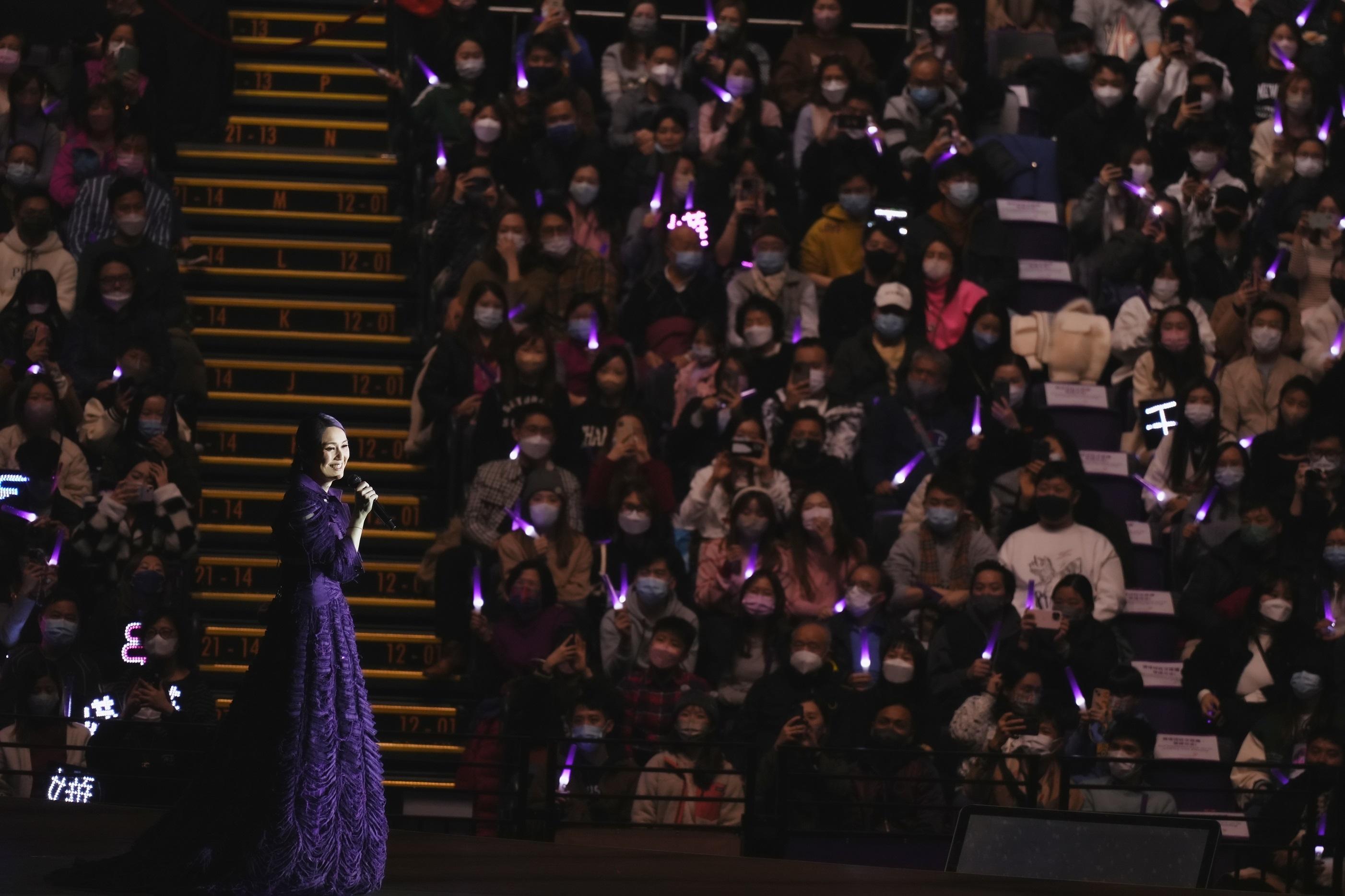 楊千嬅演唱會近乎坐滿全場。