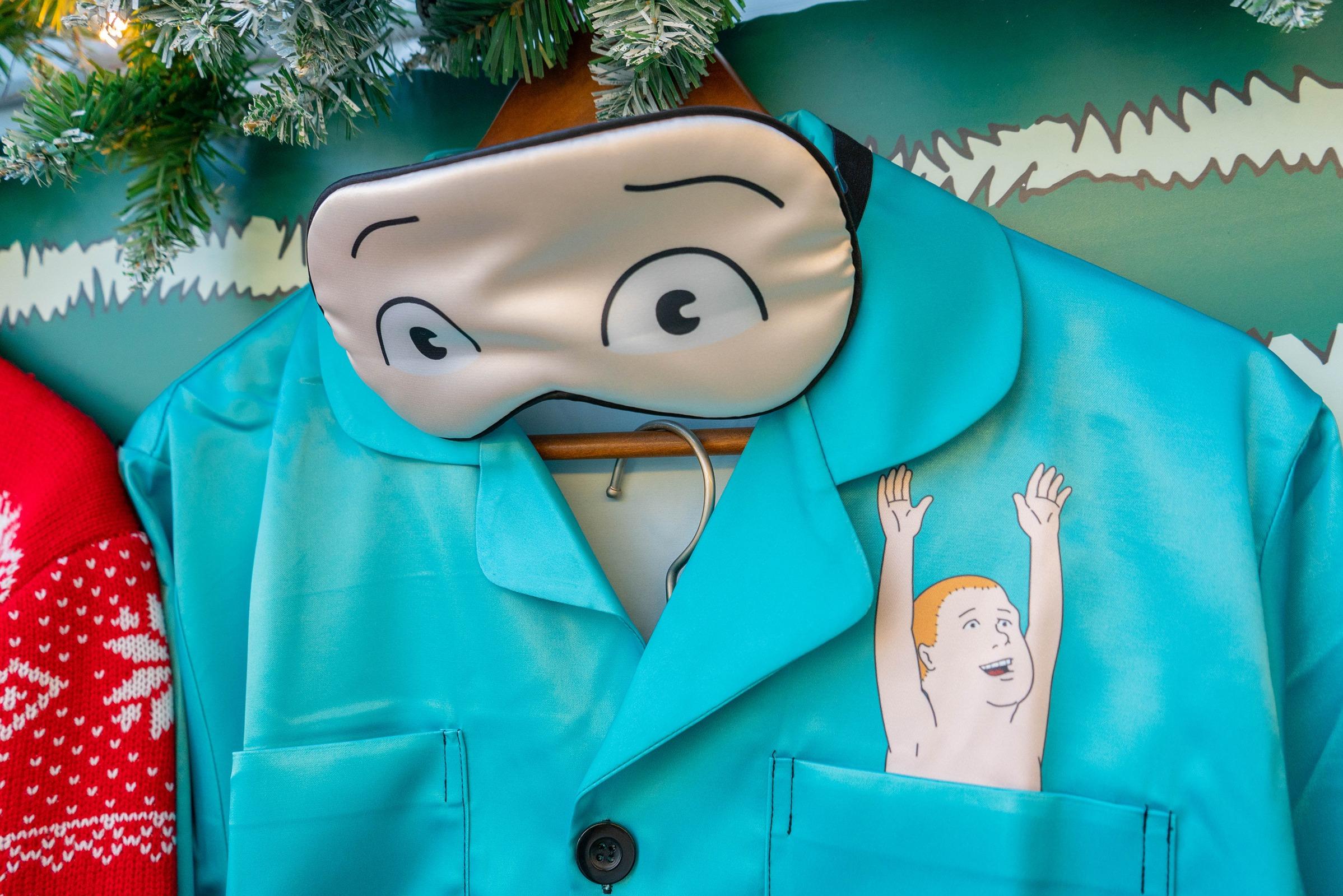 Bobby Hill 造型睡衣及眼罩套裝 $388