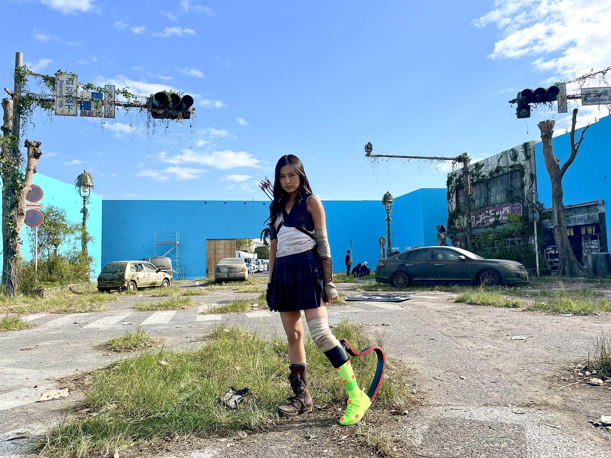 恒松祐里今日在IG分享幕後拍攝花絮。