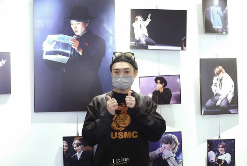 Willow最喜歡是Jer背後的相片,攝於今年演唱會。