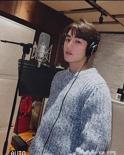 Jeffrey錄唱新歌。