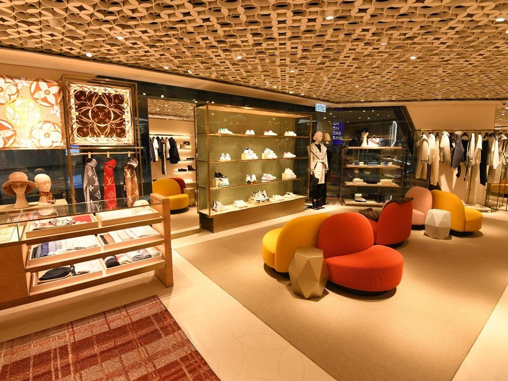 LV旗艦店進駐香港機場。