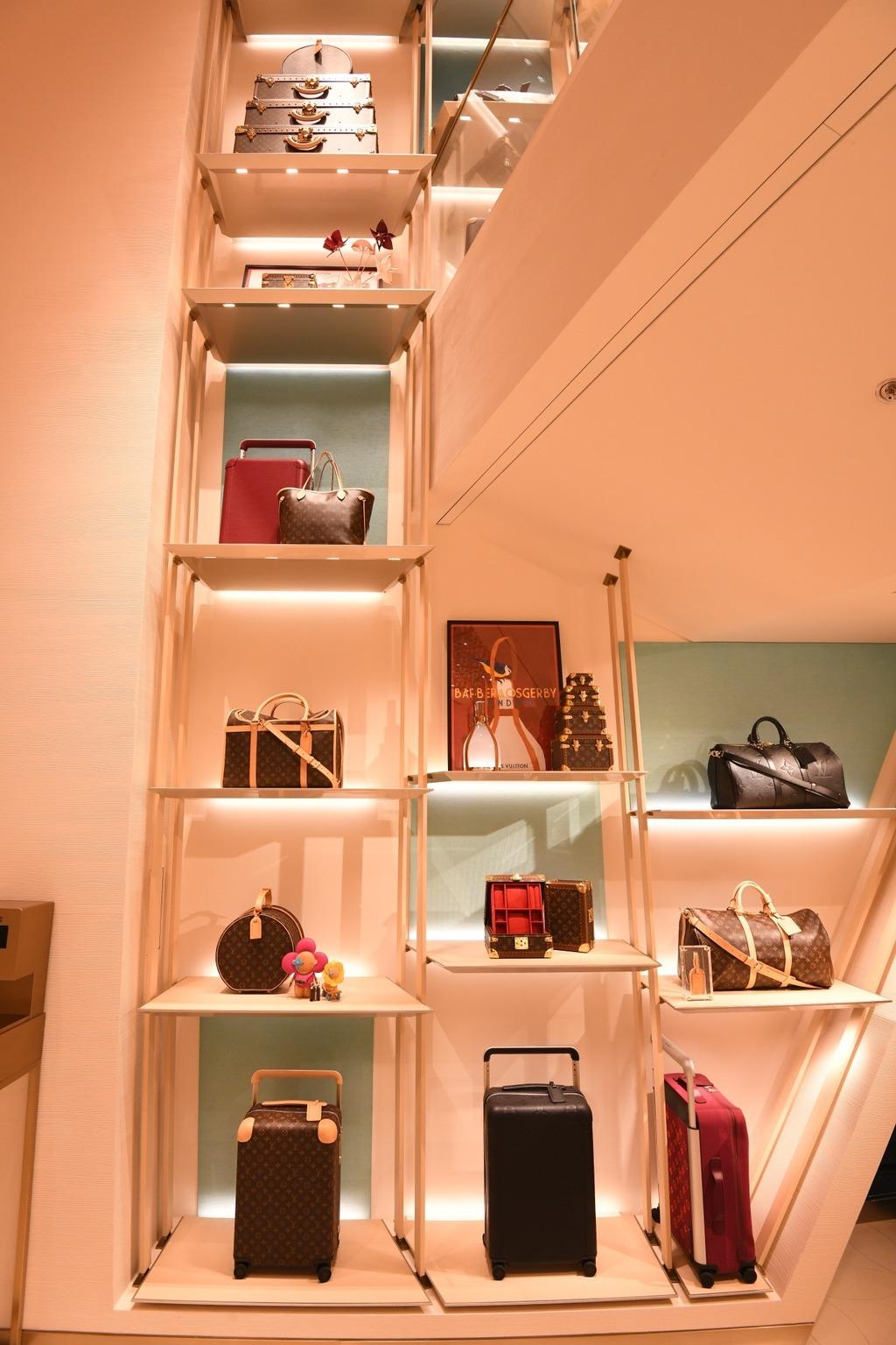 LV旗艦店進駐香港機場。