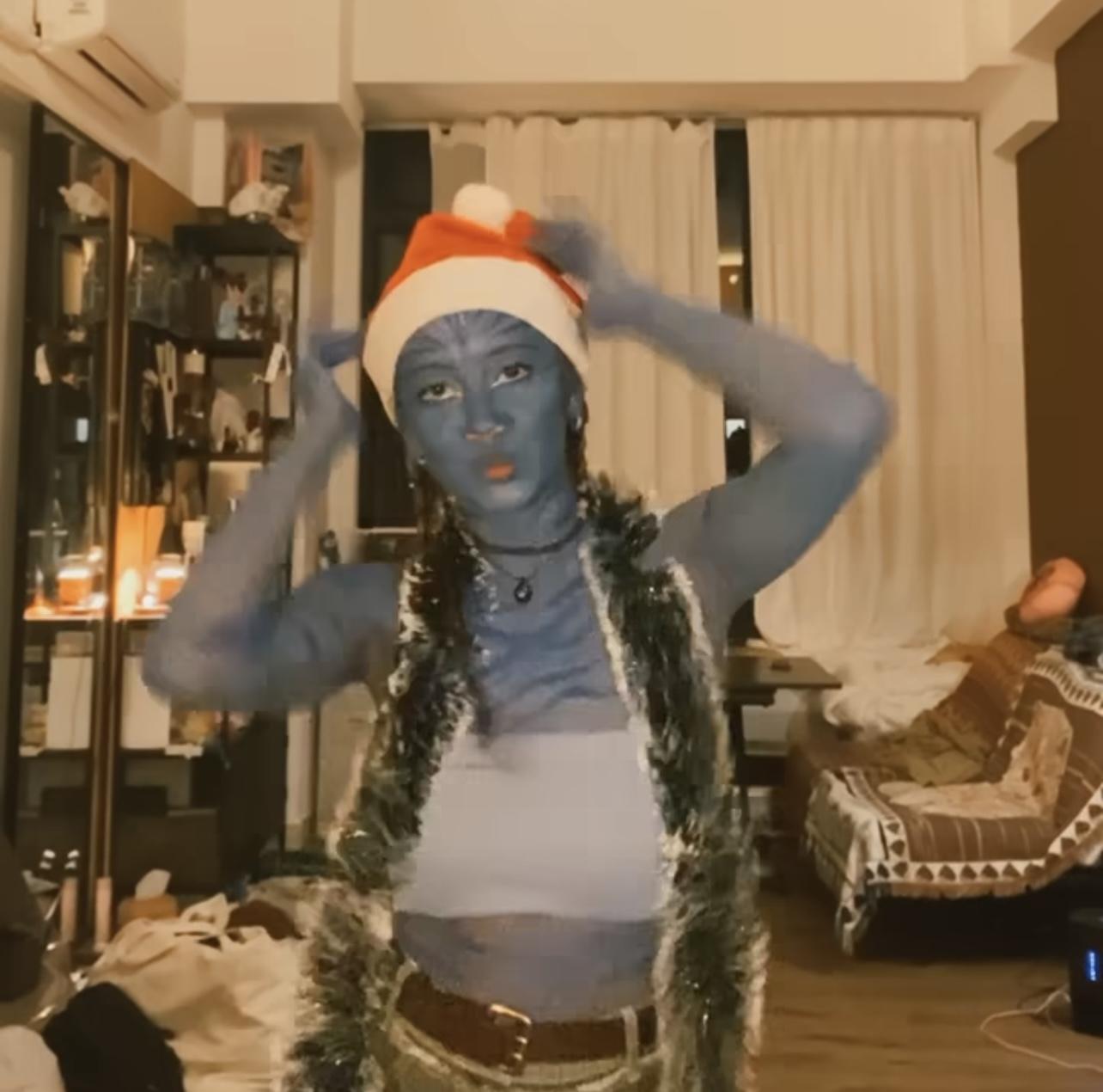 Marf拍片跳「Avatar's Wednesday Dance」。(IG@Marf)