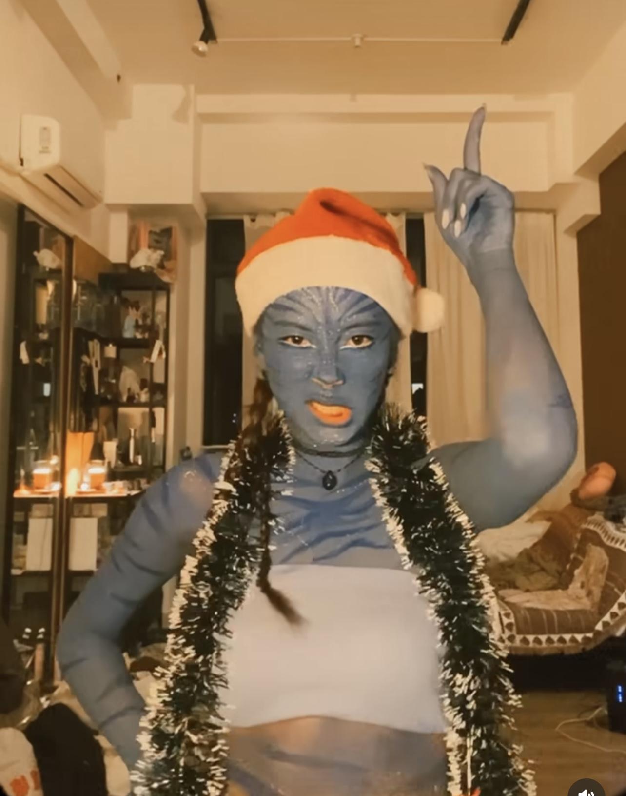 Marf拍片跳「Avatar's Wednesday Dance」。(IG@Marf)