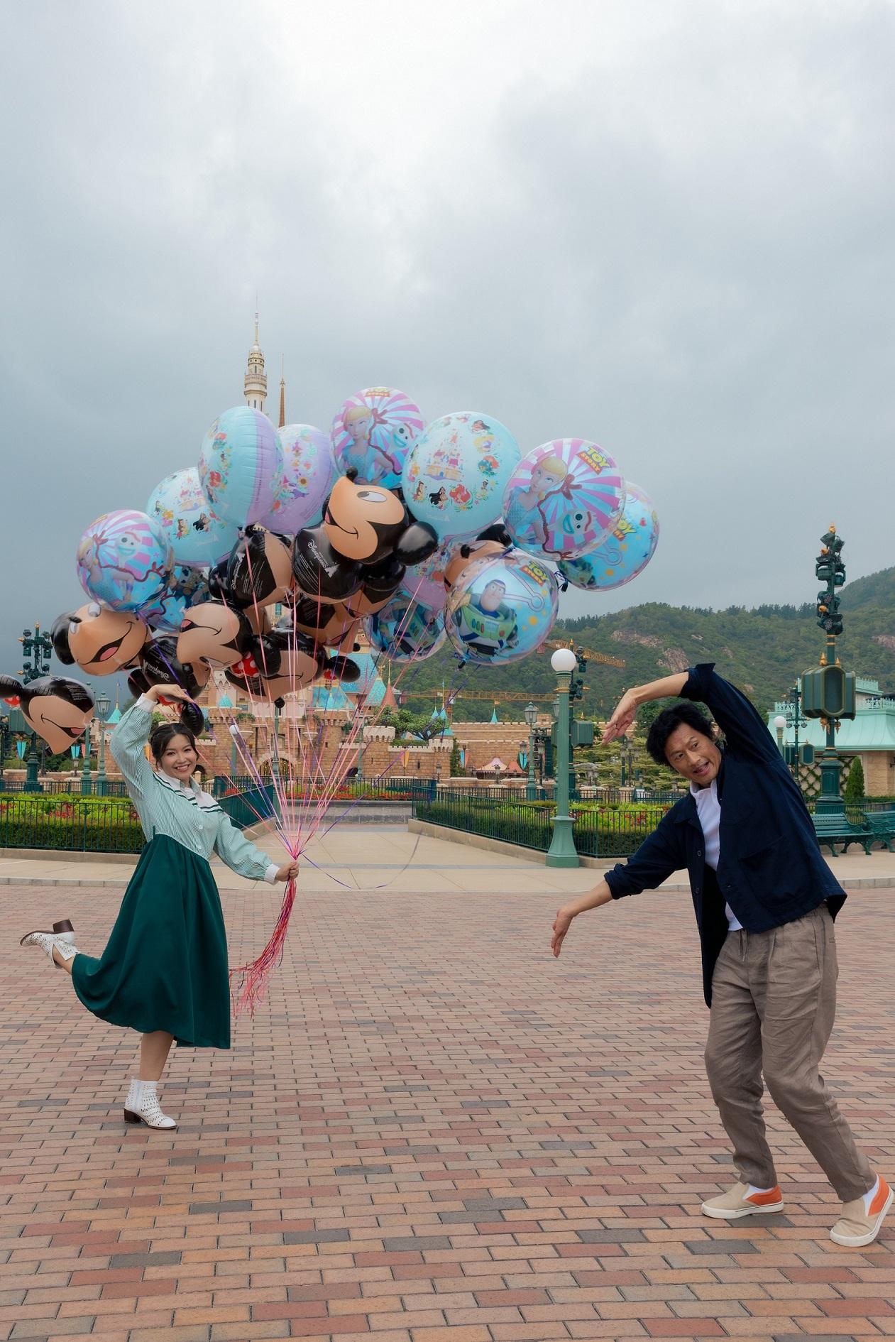 黃德斌出盡奇招應付老婆。(《百萬同居計劃》劇照)