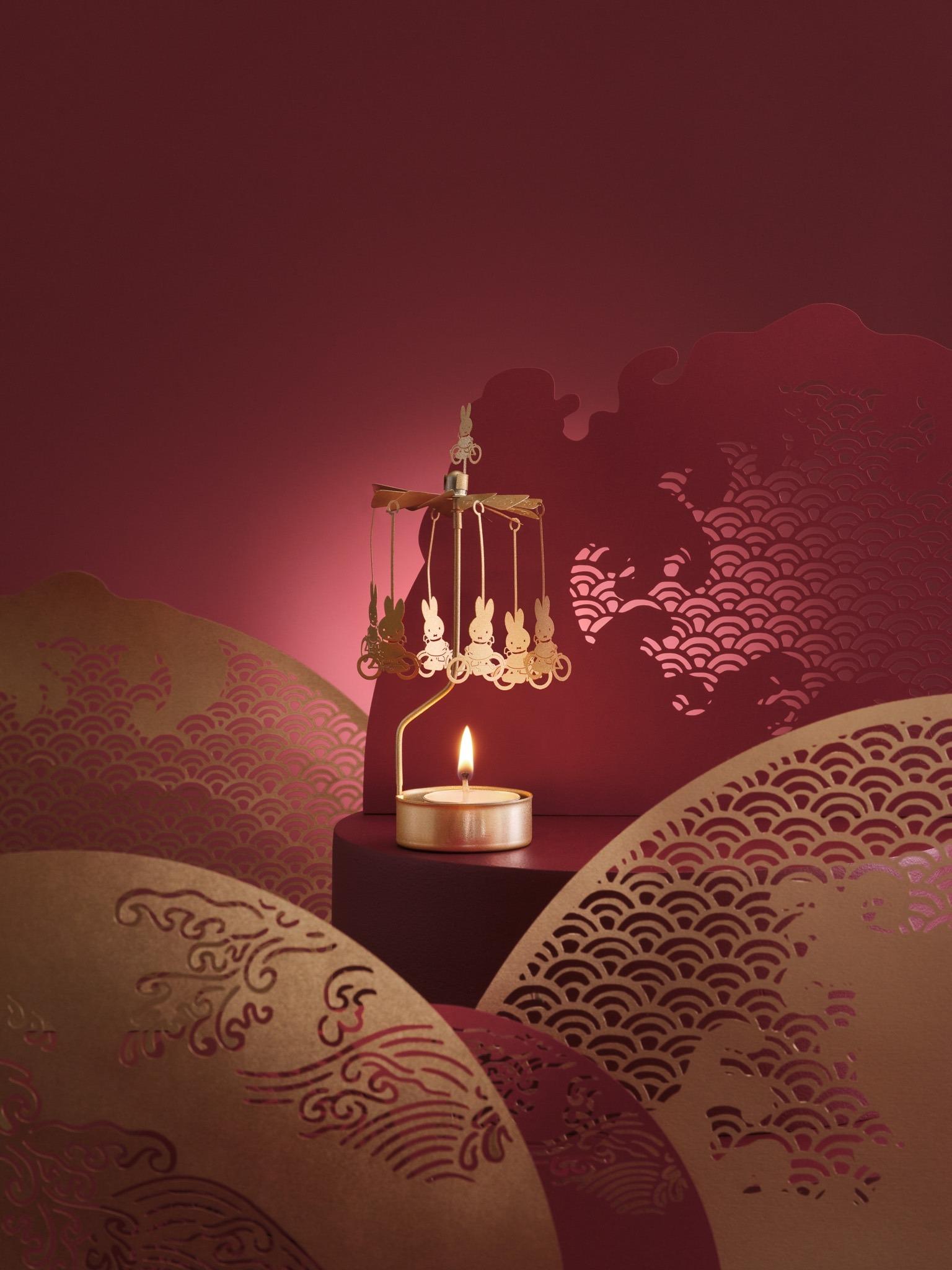 隨套裝免費贈送的Miffy旋轉燭台