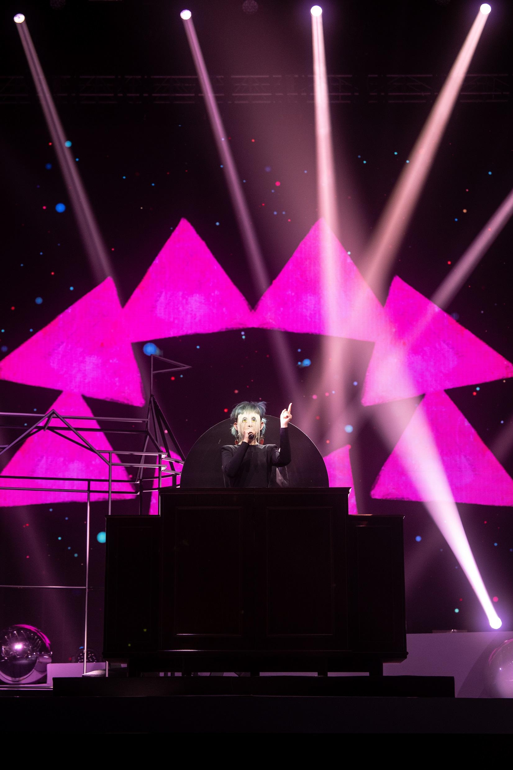 《Ivana x Serrini Fairy Nice To Meet You Live 2022》被形容為本年度佳作之一。