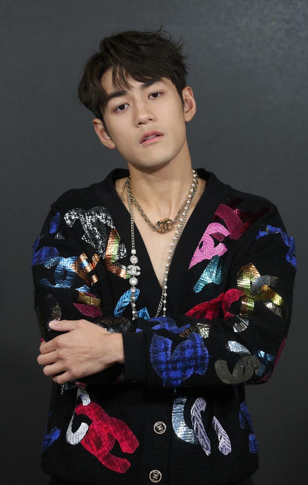 Jeffrey擁有男神外貌和健碩身形,是廣告界的寵兒。(董立華攝)