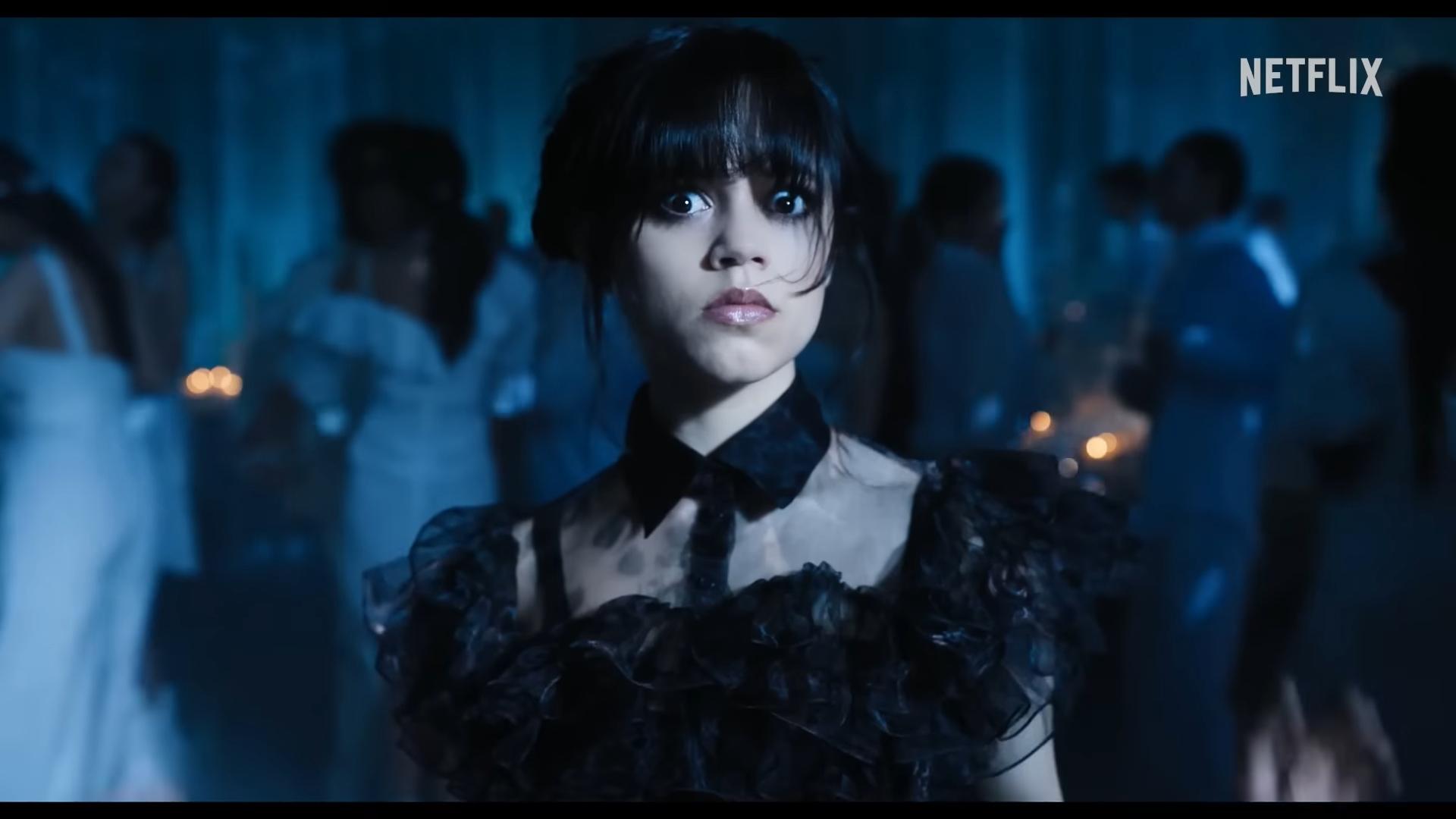 Marf模仿Netflix劇集《Wednesday》的跳舞片段。(截圖)