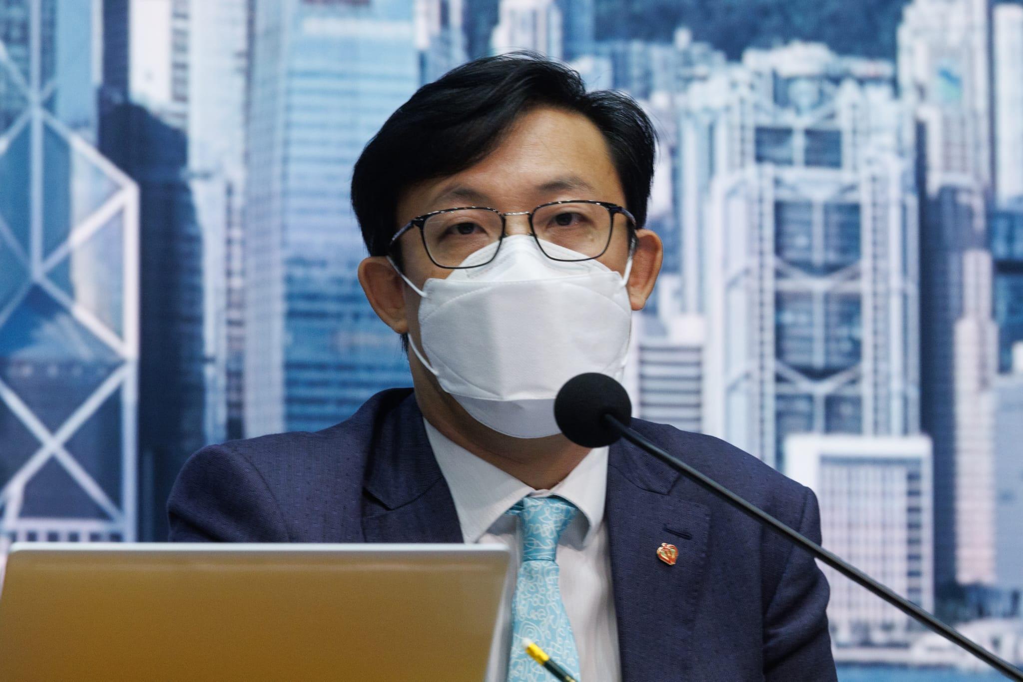 疫情|本地個案逐漸上升 醫務衞生局副局長李夏茵:會再觀察是否收緊社交距離措施 (蘇文傑攝)