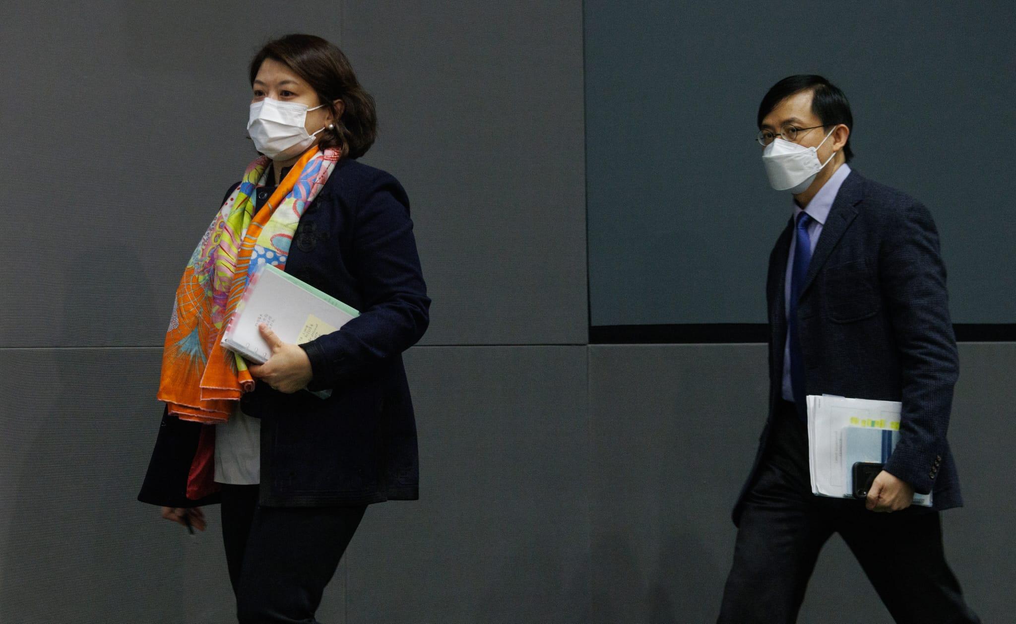 疫情|周五起隔離令及檢疫令改為5日 現行社交距離措施維持至12月28日(蘇文傑攝)