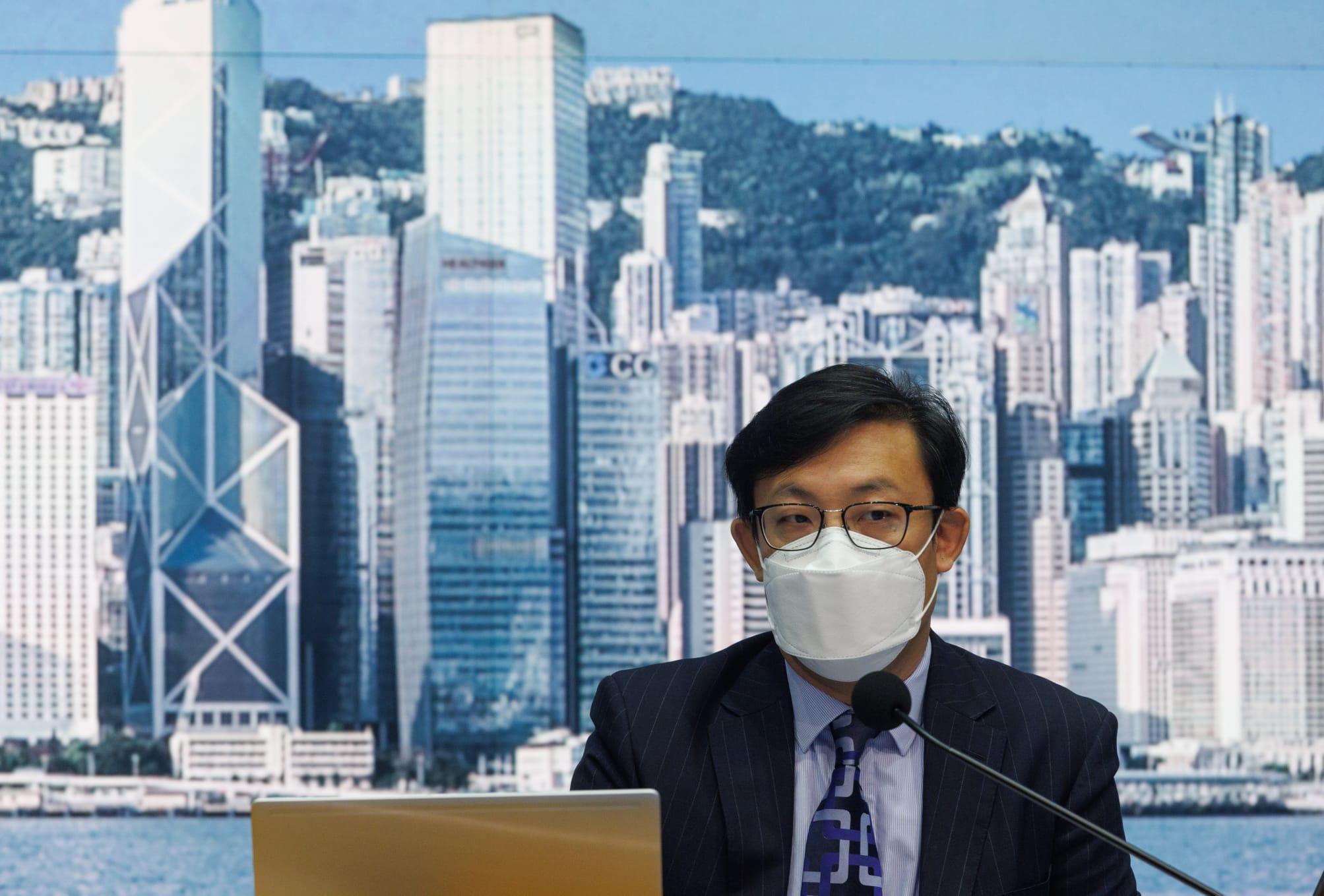 疫情|周五起隔離令及檢疫令改為5日 現行社交距離措施維持至12月28日(蘇文傑攝)