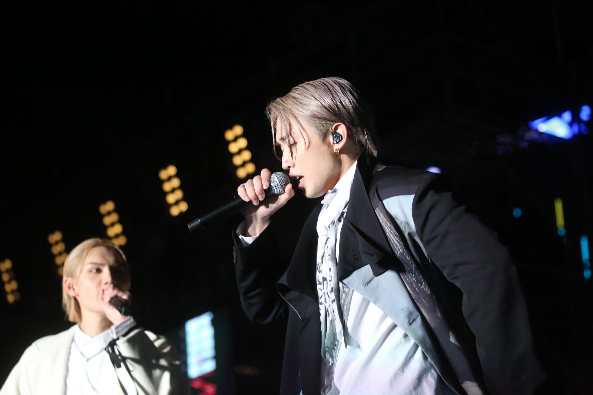 Jer與Jeremy先後合唱了《開到茶蘼》、《妖》和《Teeth》3首作品。(董立華攝)