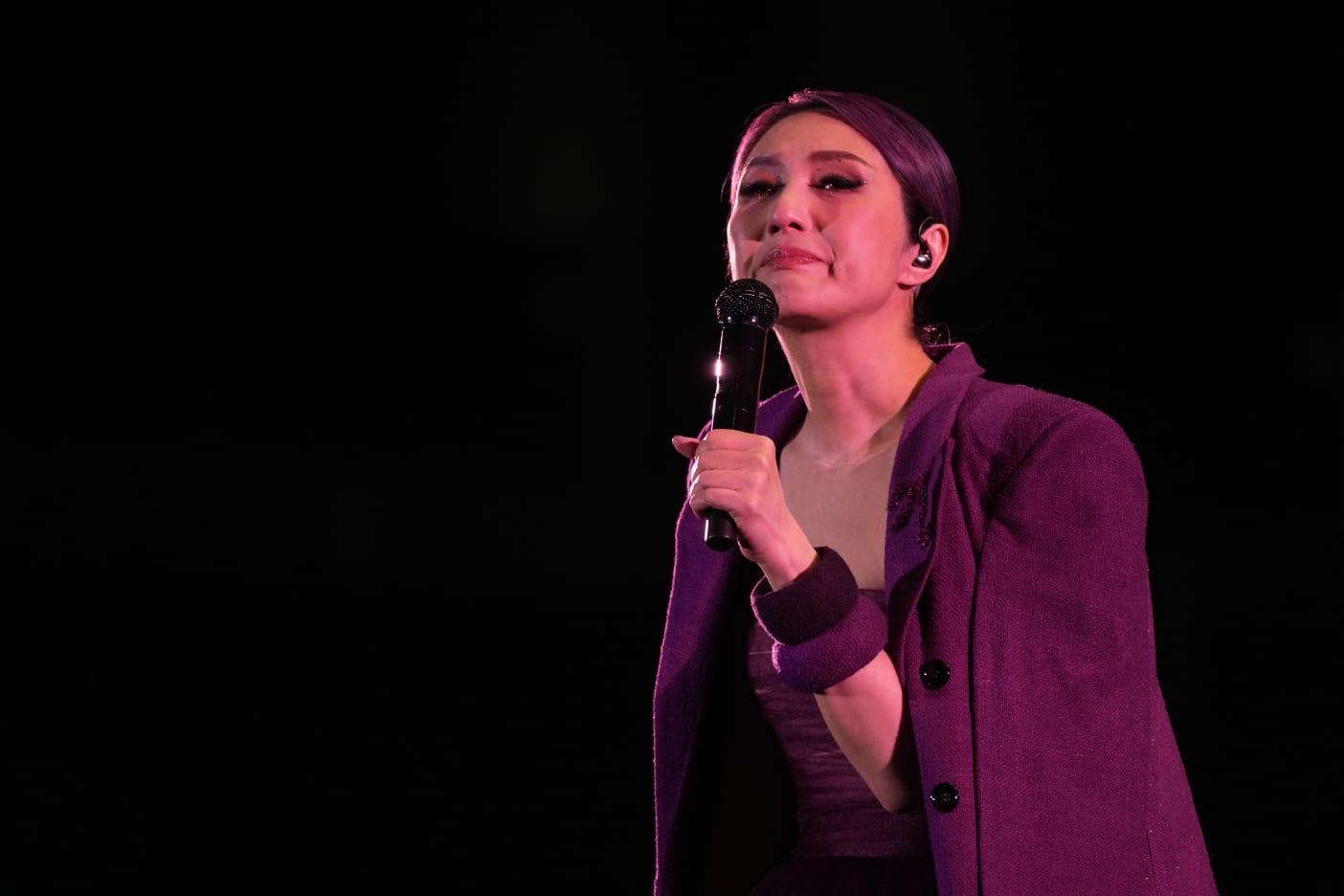 千嬅在尾場數度感觸落淚。(陳奕釗攝)