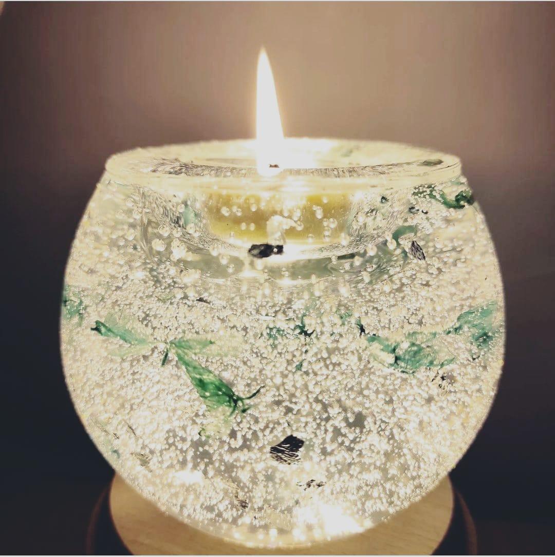 Soft Bright Moment製作的彩色蠟燭杯。