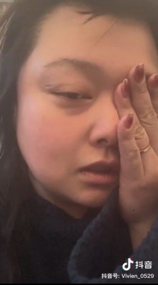 細細粒不但沒有洗頭沖涼,連牙也沒有擦。