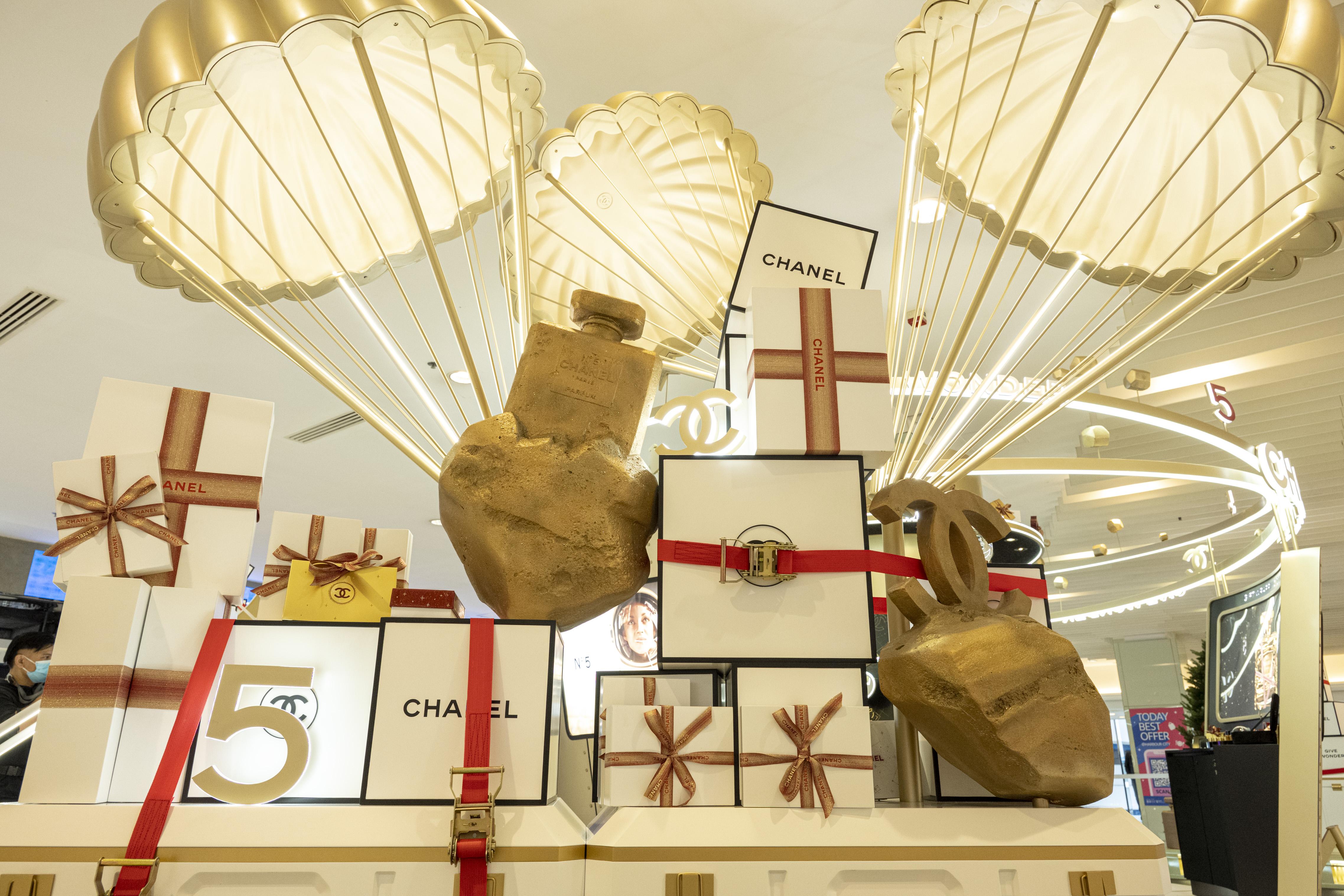 CHANEL太空飛船限定店