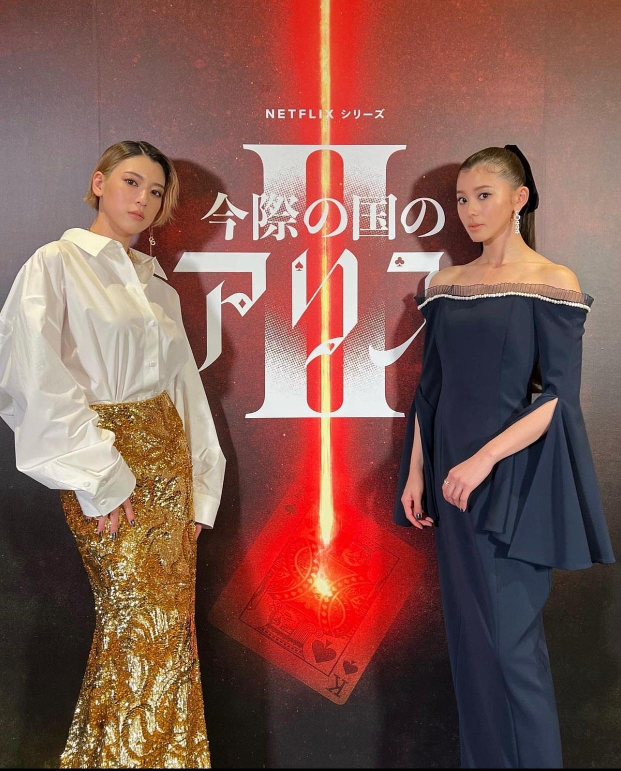 朝比奈彩、三吉彩花