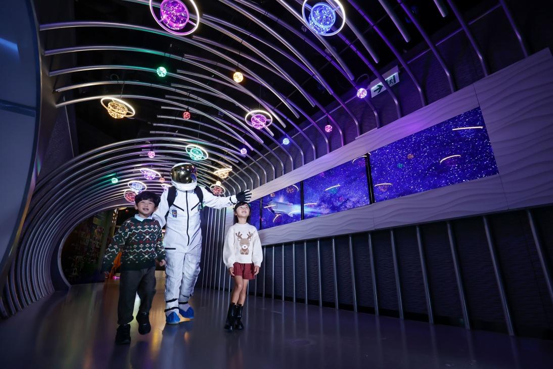 挪亞方舟推太空探索主題聖誕活動 近距離觀賞阿根廷出土4000至6000萬年前隕石