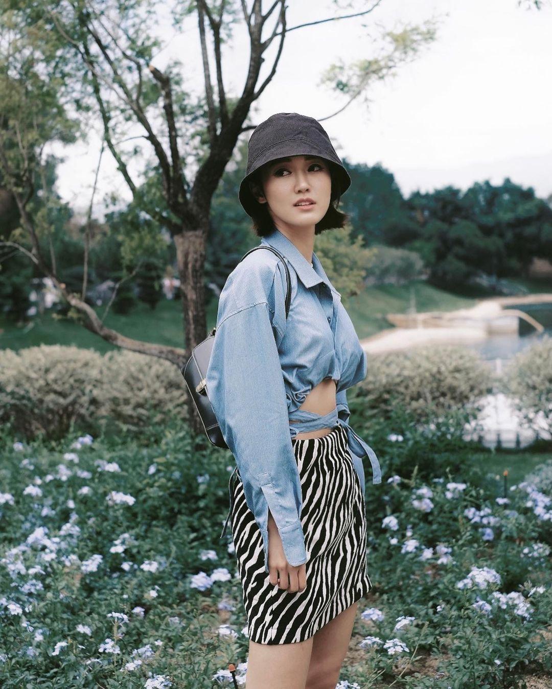 張寶兒穿皮草惹爭議 網民:點解著皮草?好老土! 重溫過往「時裝車禍」現場