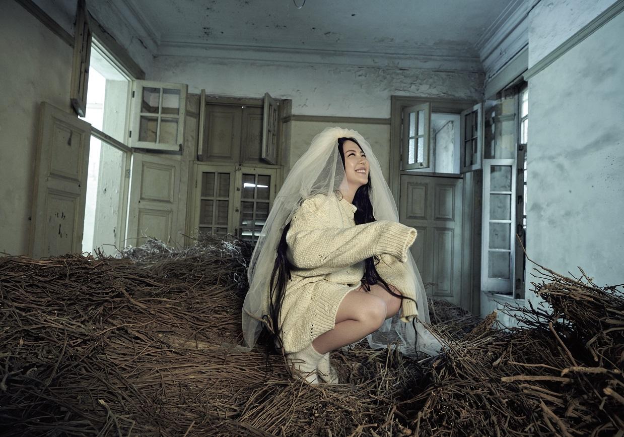 Janice望能突破傳統,戴頭紗不代表要結婚。