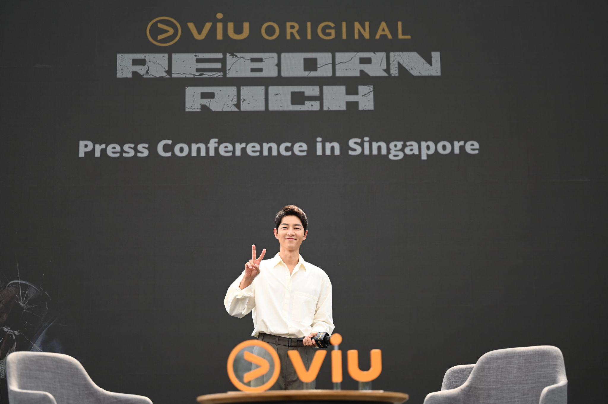 宋仲基宣傳《財閥家的小兒子》,今日現身新加坡記者會。