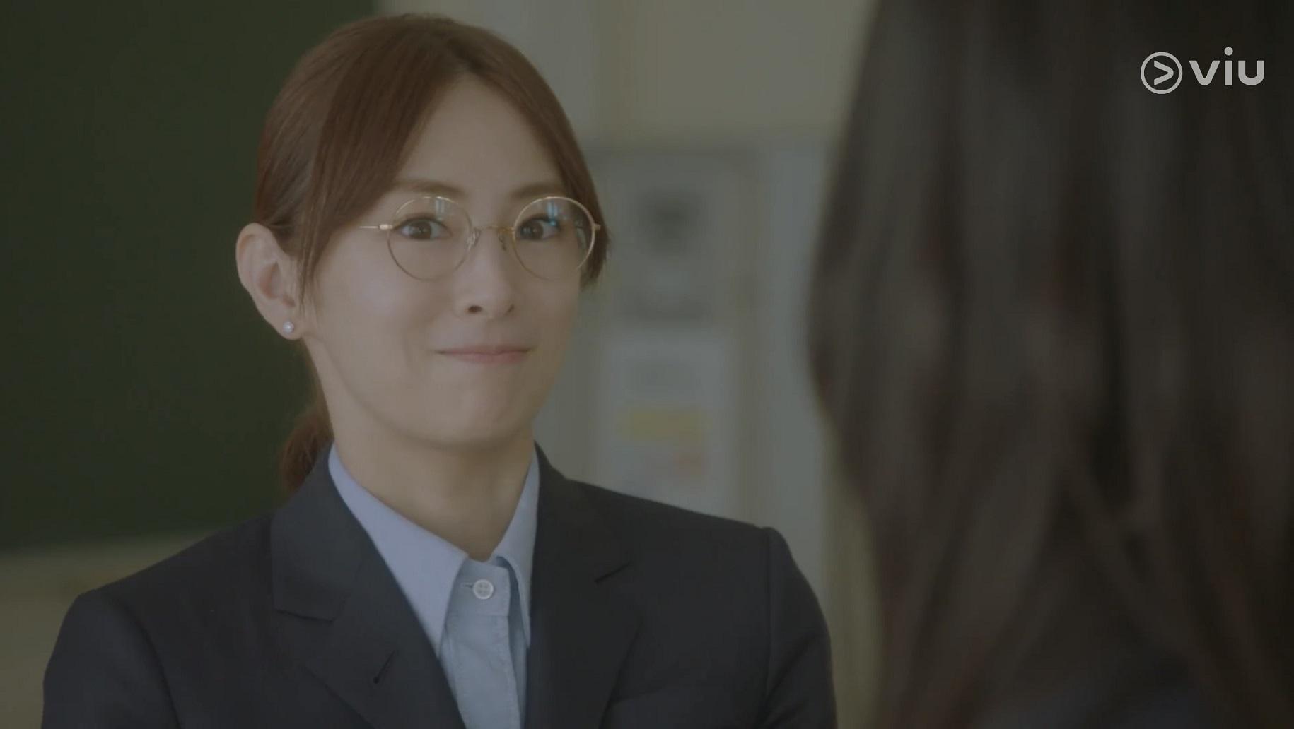 北川景子在《女神的教室~法學青春白皮書~》飾演以學生為本的法官,個性熱血。