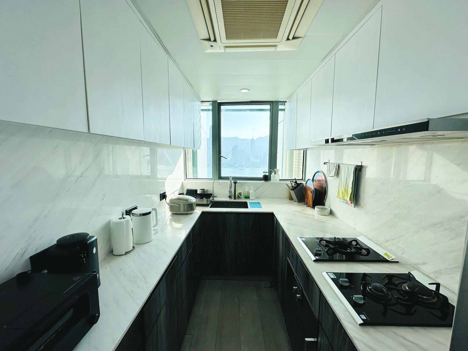 廚房裝修配套具品味,更裝有冷氣機,夏天煮飯時不會身水身汗,可以優雅地做菜。