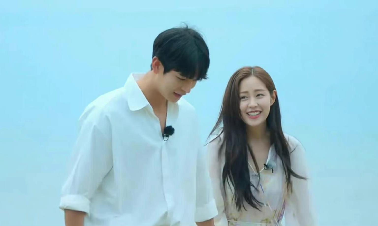 鍾宇對瑟基可謂痴心一片,最終贏得美人歸。