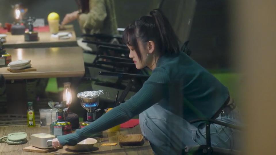 Win Win 在節目中帶大家體驗近年大熱的露營餐廳。