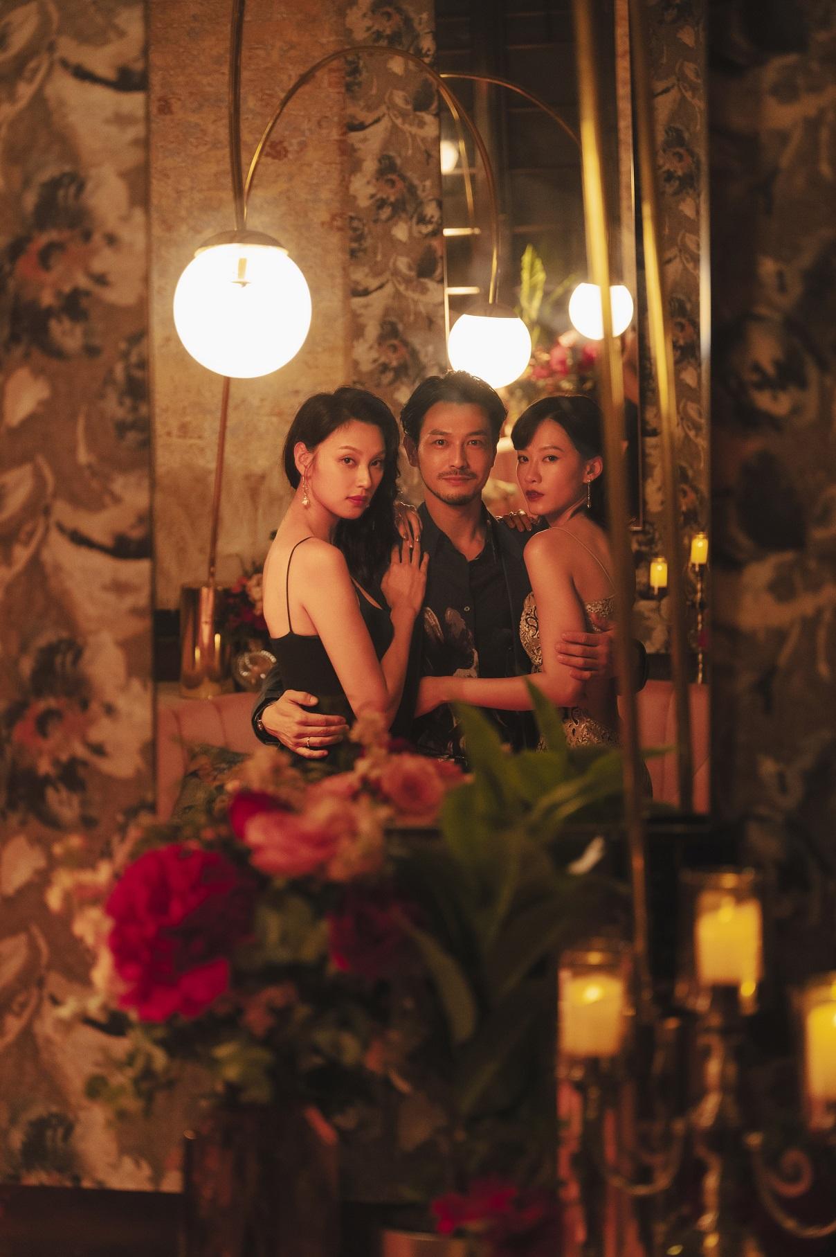 栢天男在戲裡是廖子妤家族的入贅女婿,暗裡包養名模出身的王丹妮。(《毒舌大狀》劇照)