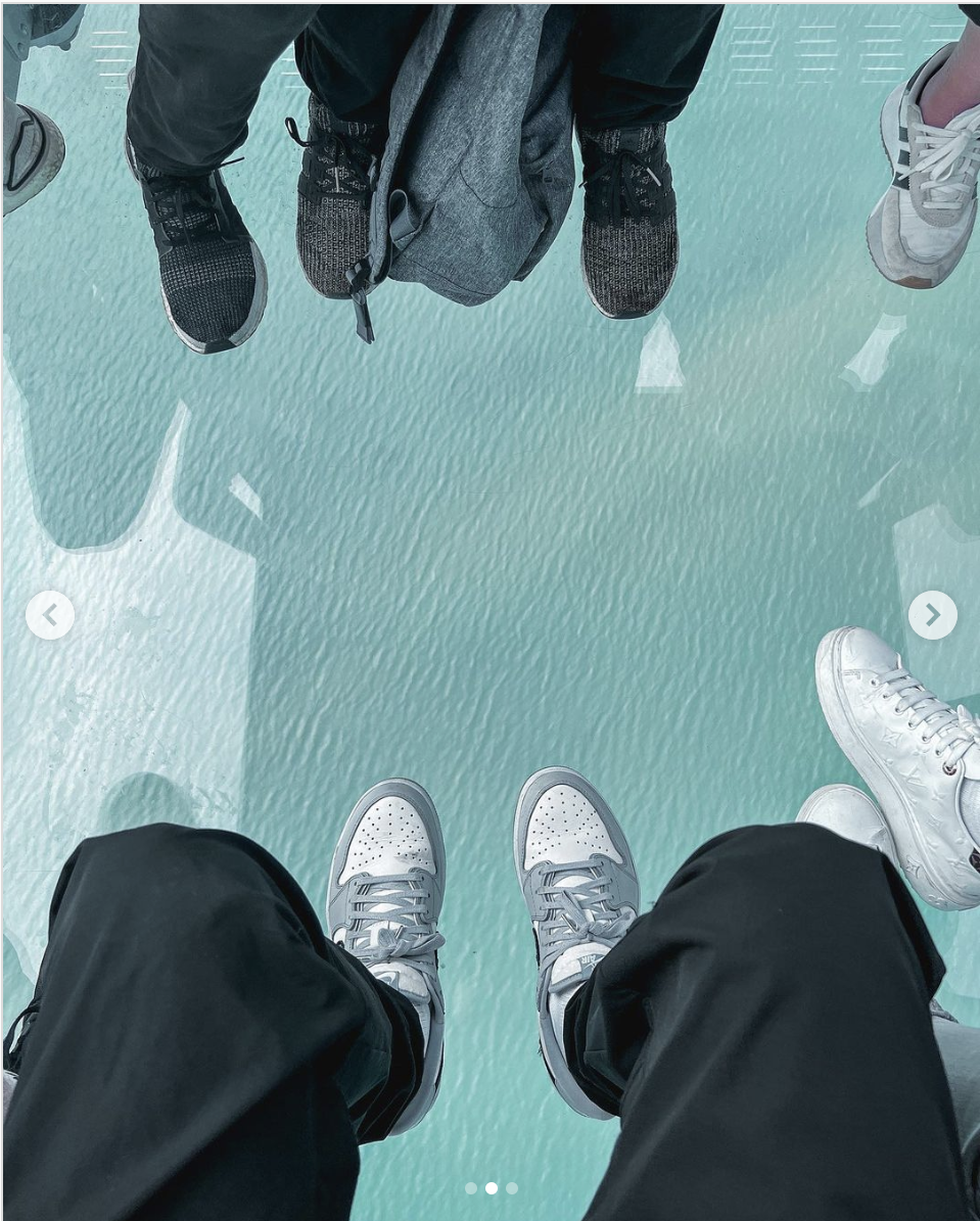 Alan Walker 乘坐「全景纜車Crystal+」觀光。