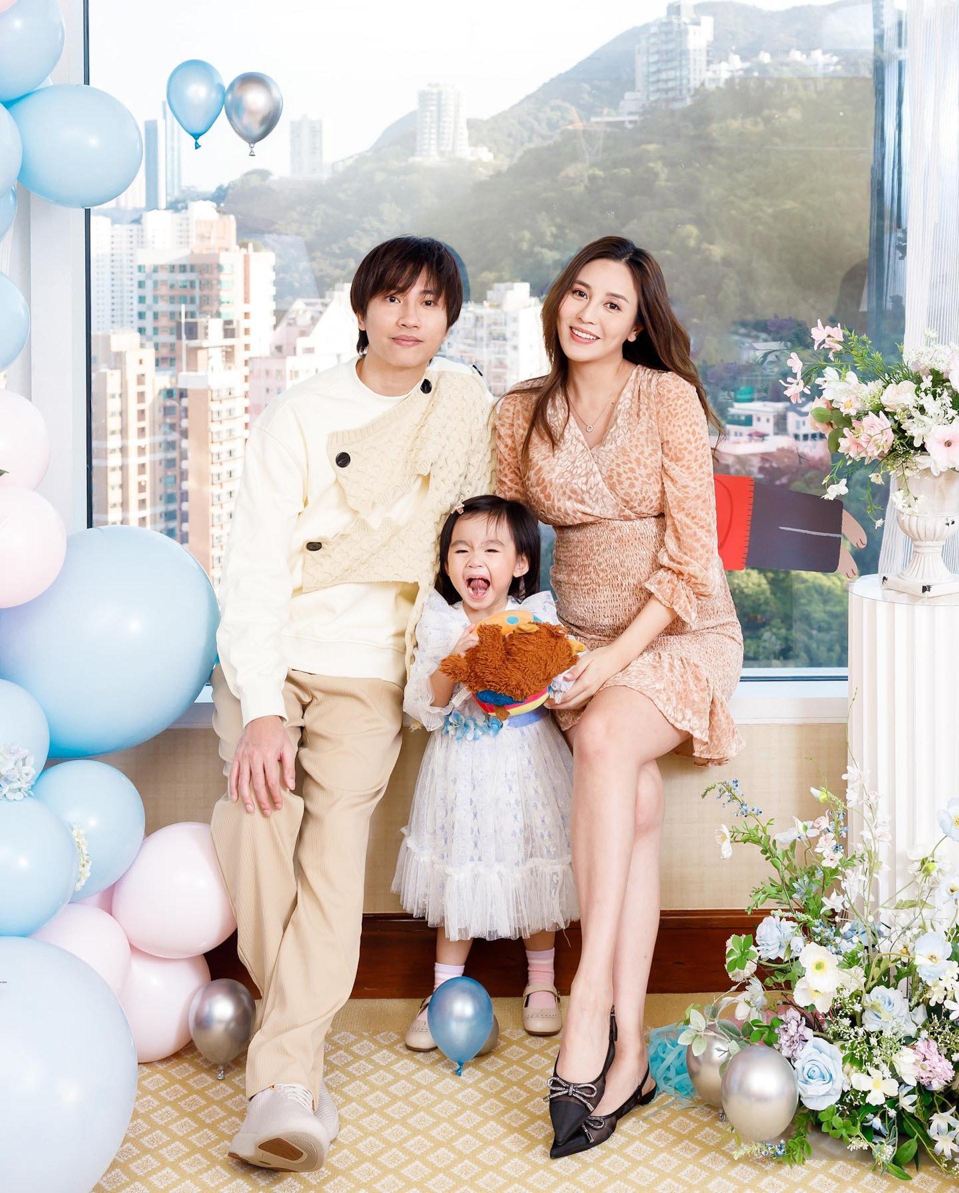 雨僑與羅力威早前帶囡囡Staycation。