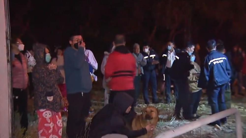 火警期間約70人疏散。(電視截圖)